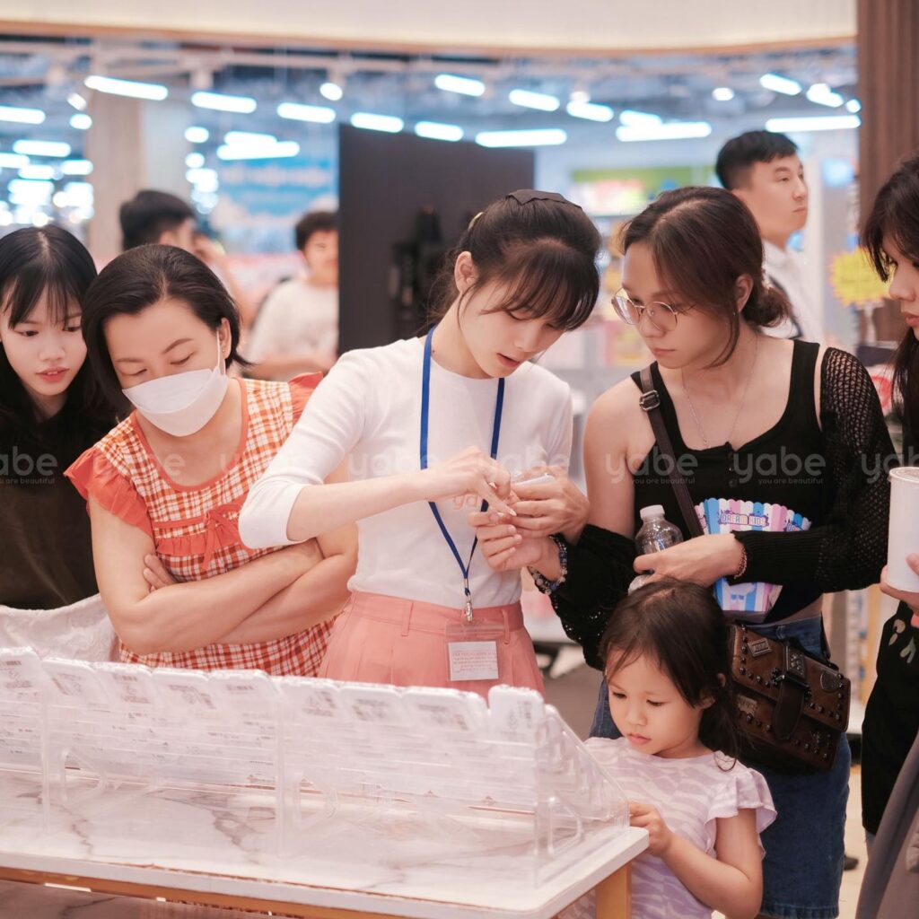 Why Choose Yabe as Your Leading Handmade Press-on Nail Distributor? 9 Why choose yabe as your leading handmade press-on nail distributor?