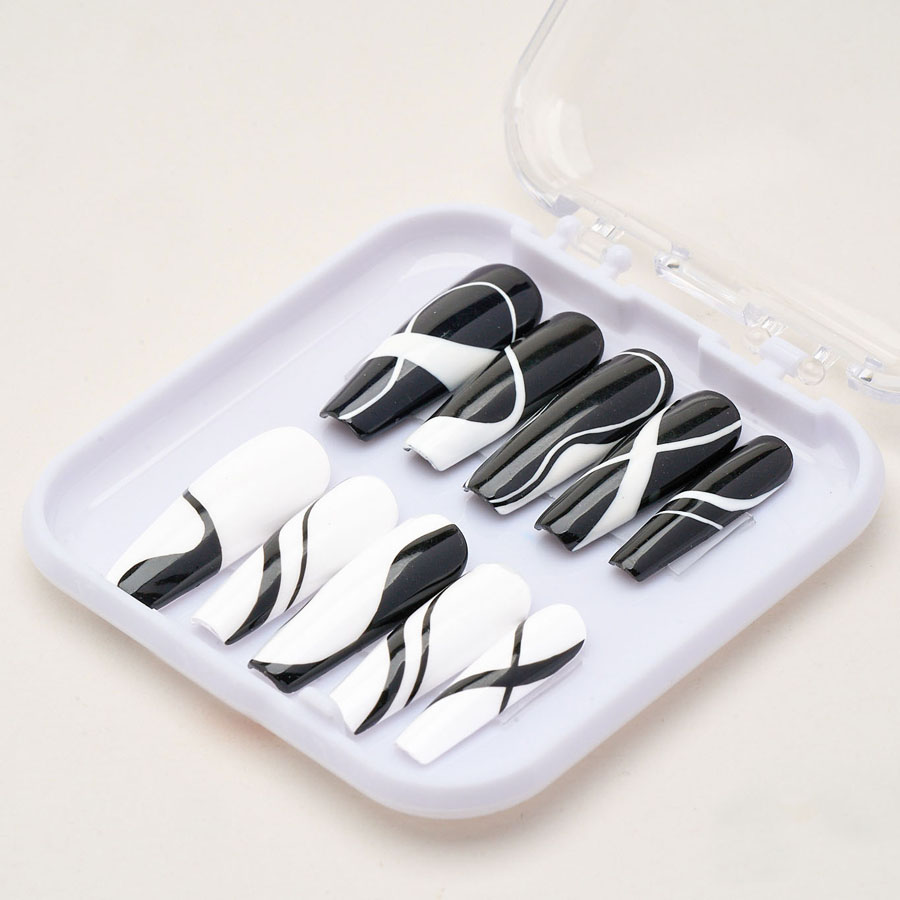 Press on nails trendy white 1121