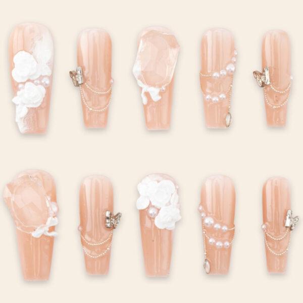 Press on nails shinny cream 1670