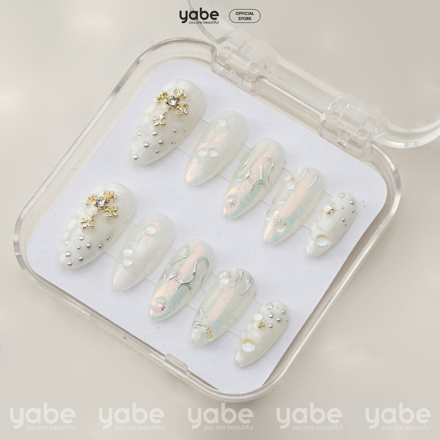 Press on nails shinny white 1749
