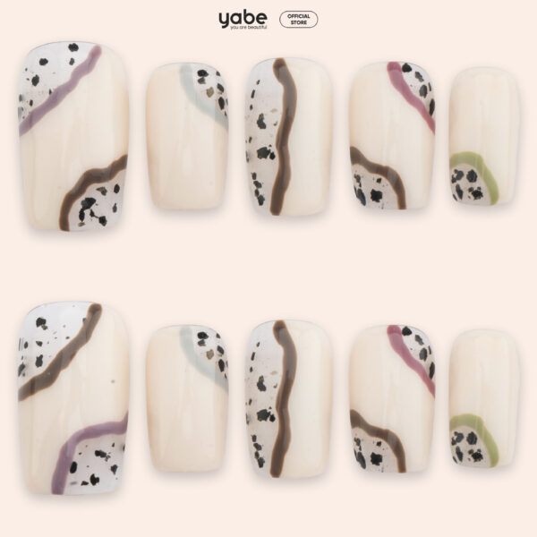 Press on nails lovely cream 1781