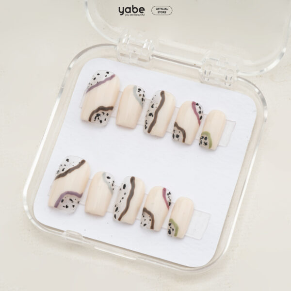 Press on nails lovely cream 1781 - image 2