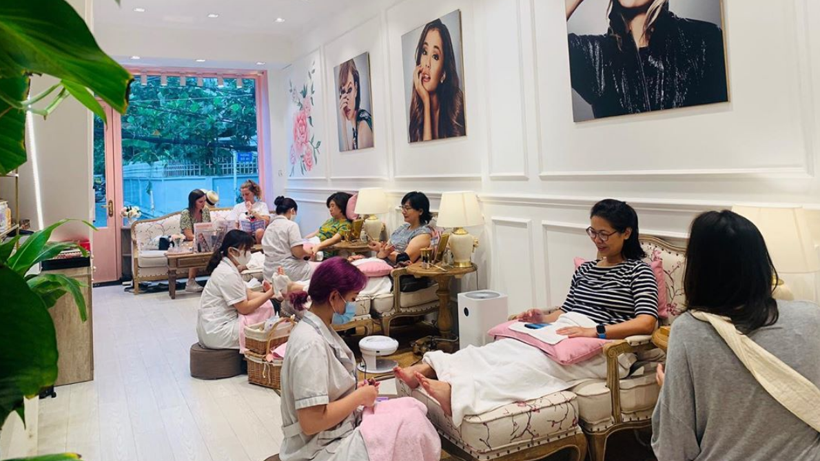 The Disruptive Future of Fingernail Printer Machines in the Nail Industry 5 The disruptive future of fingernail printer machines in the nail industry